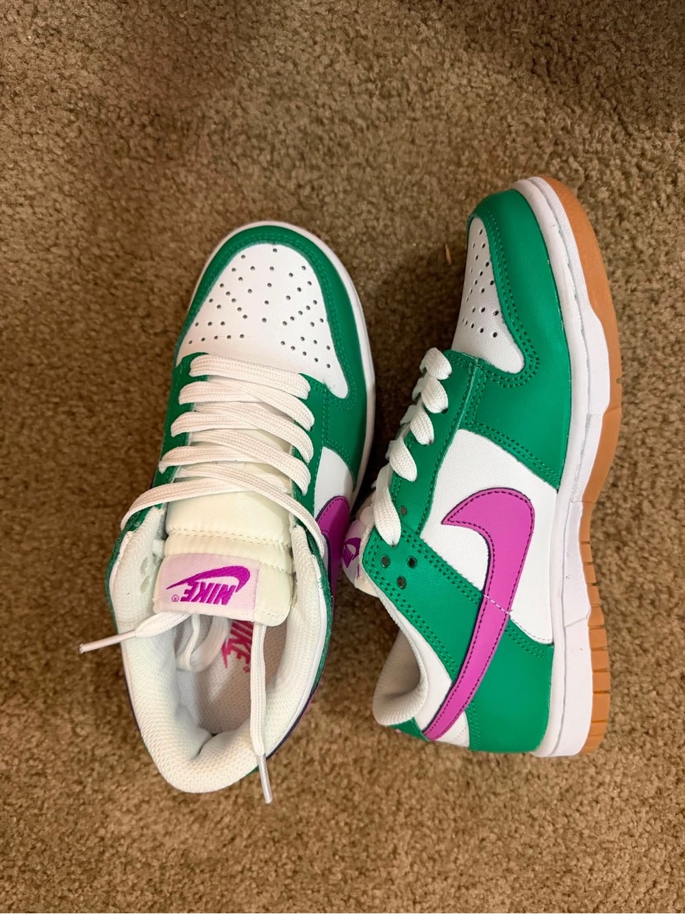 Nike Dunk Low Green Pink White Gum Sole Women’s Sneakers Size 6.5